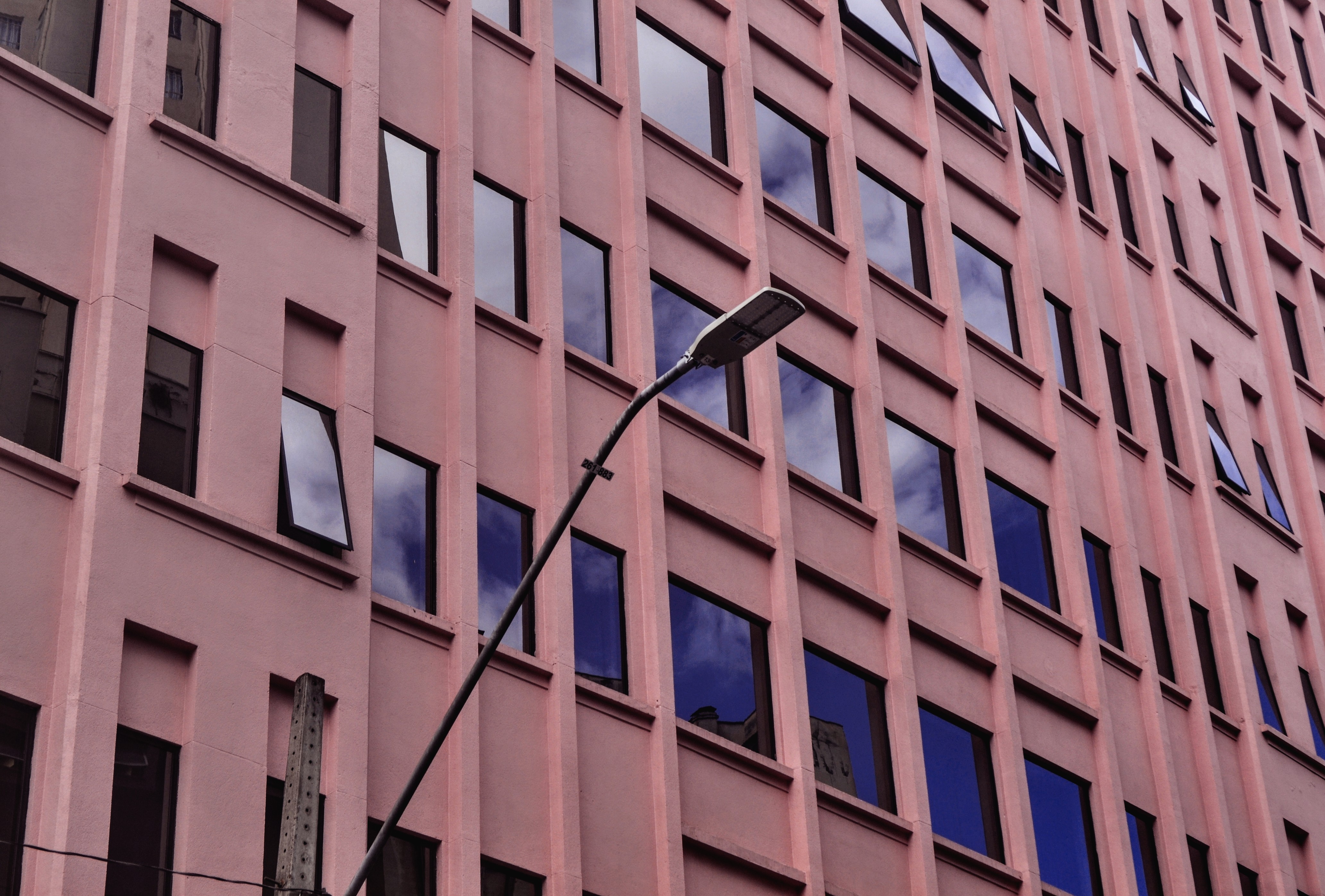 Prédio Rosa em Curitiba 